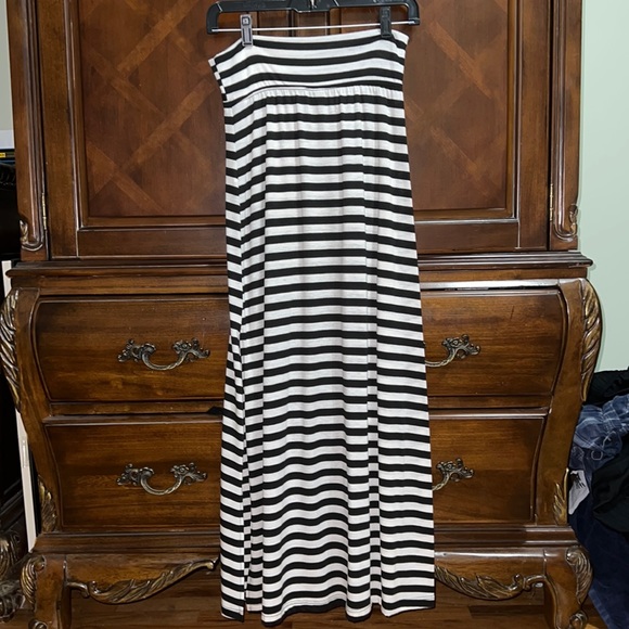 Striped Maxi Skirt - Picture 1 of 1